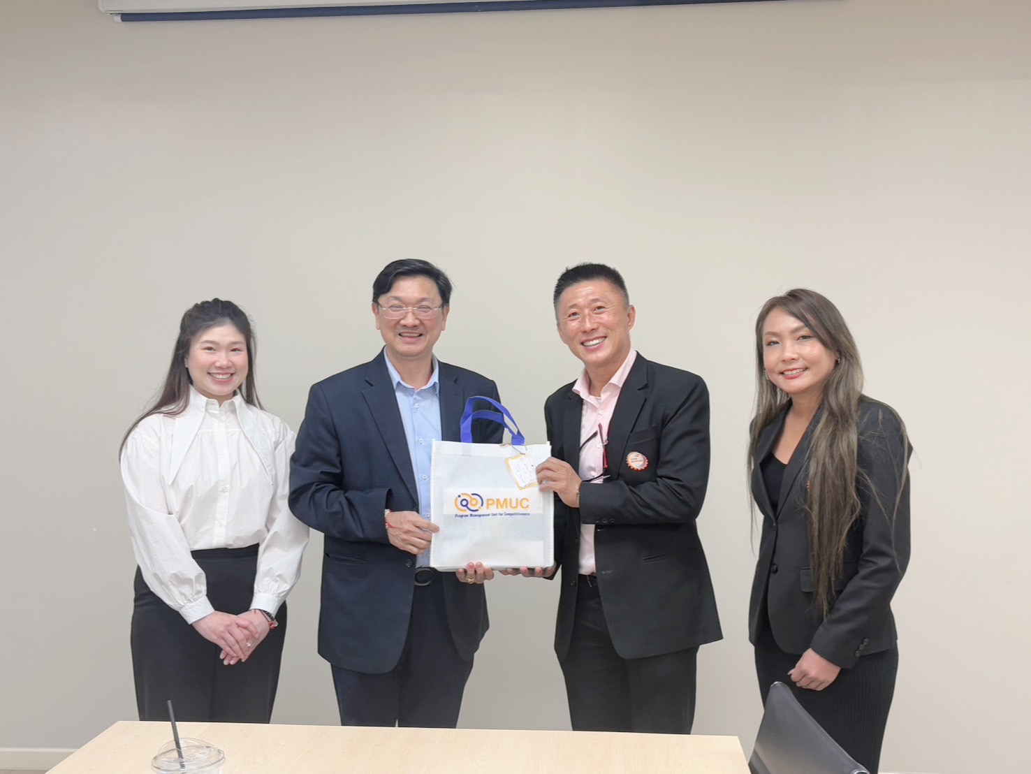 สมาคมส่งเสริมการรับช่วงการผลิตไทยเข้าพบ รศ.ดร.ธงชัย สุวรรณสิชณน์ ผู้อำนวยการ หน่วยบริหารและจัดการทุนด้านการเพิ่มความสามารถในการแข่งขันของประเทศ (บพข.)