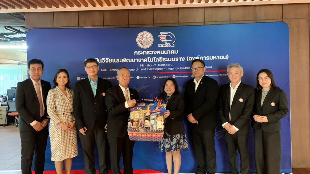 วันอังคาร ที่ 30 มกราคม 2567 คลัสเตอร์ระบบราง สมาคม Thai Subcon ได้เข้าสวัสดีปีใหม่  ดร.กานต์ทวี ทองพูล รอง ผอ.สถาบันวิจัยและพัฒนาเทคโนโลยีระบบราง (สทร.) รักษาการ ผอ. สทร. พร้อมคณะผู้บริหาร
