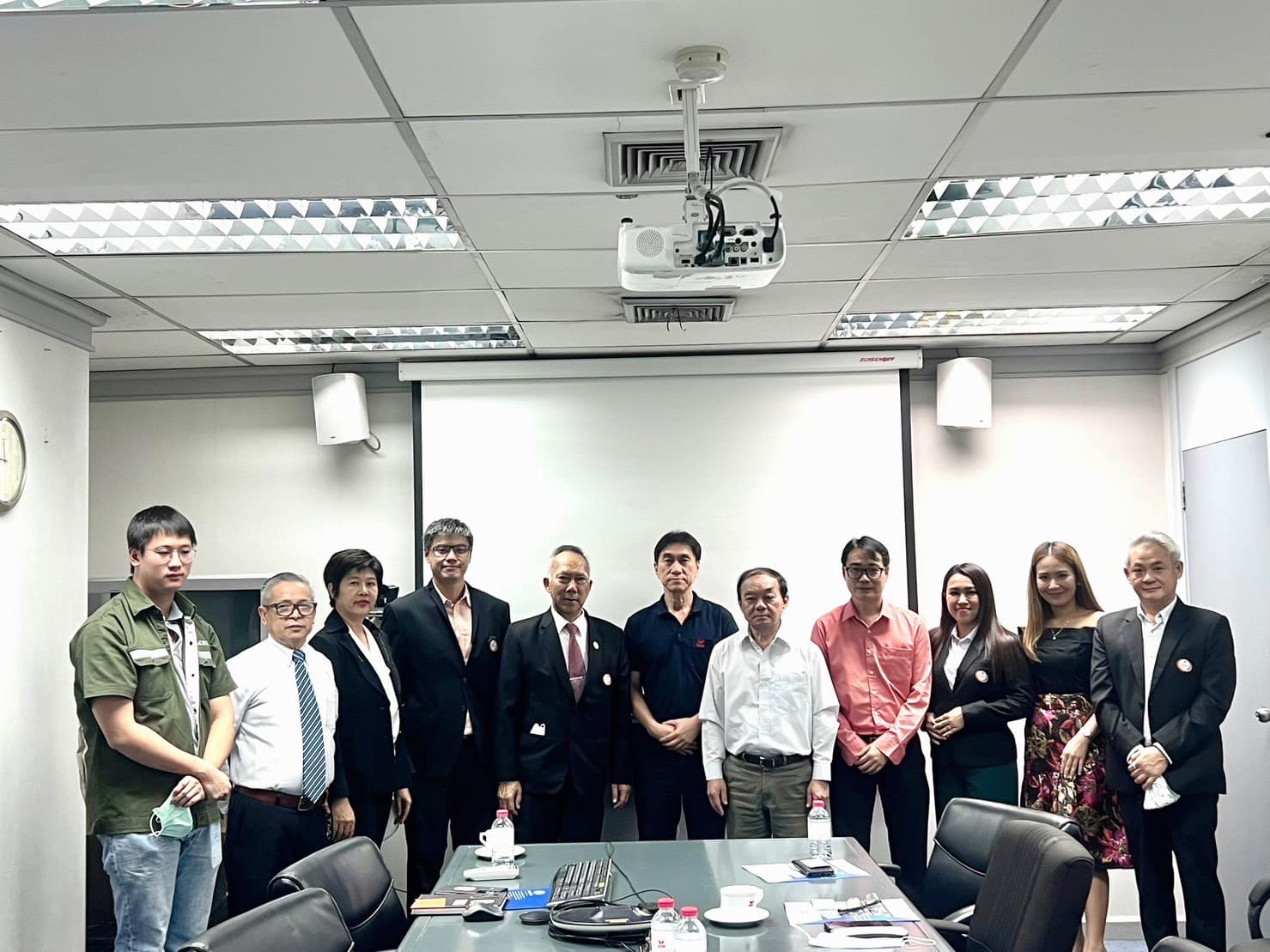 ในช่วงเช้าคณะผู้บริหารสมาคม ได้เดินทางเข้าสวัสดีปีใหม่ผู้บริหารของหน่วยงานพันธมิตรของคลัสเตอร์อุตสาหกรรมระบบรา