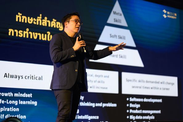 ภาพวิทยากรสุด Excusive  กิจกรรมจัดสัมมนาเพื่อให้ความรู้กับสมาชิก  ภายในงานเฉลิมฉลองครบรอบ 20 ปี  "CELEBRATION THAI SUBCON 20 YEARS"